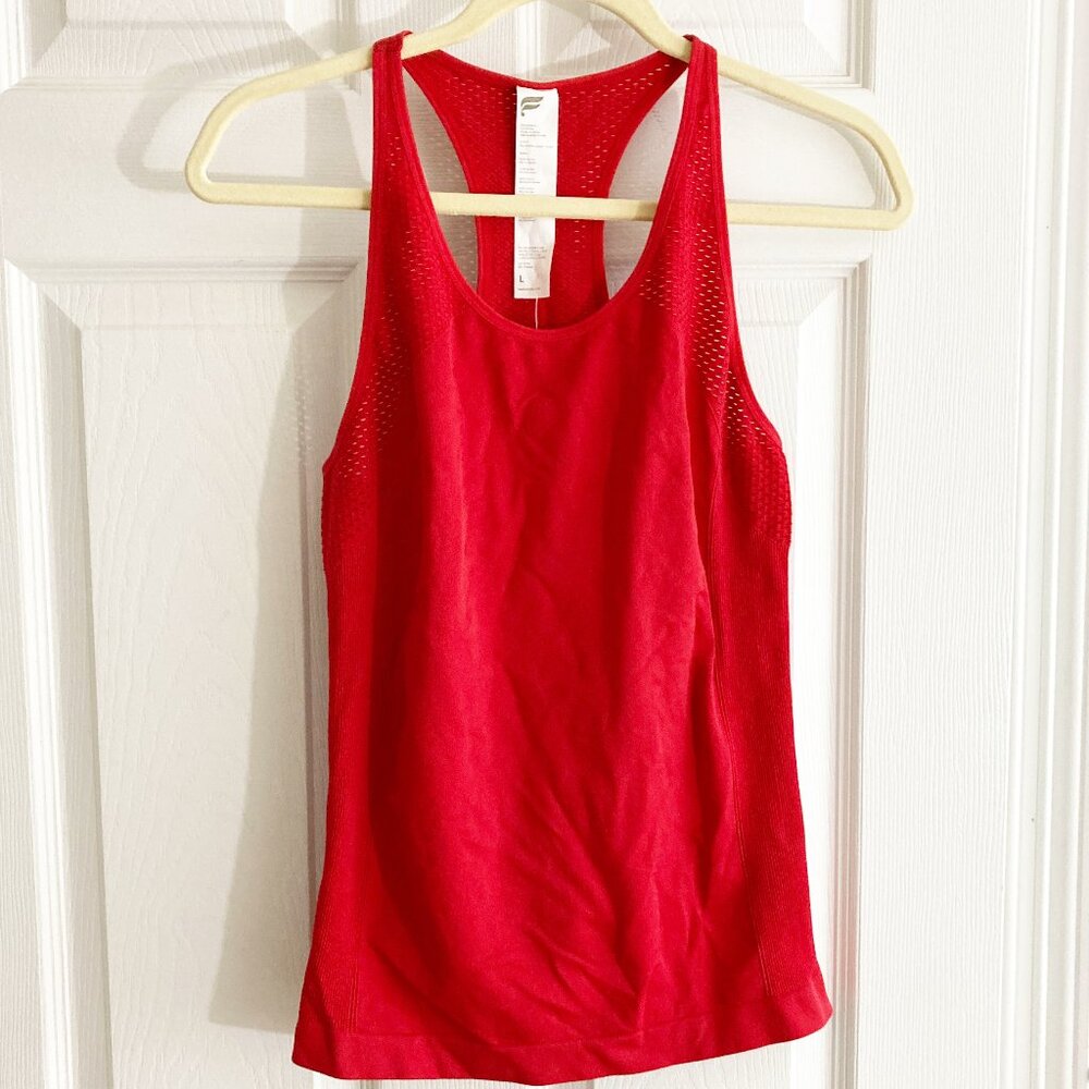Fabletics Delta Seamless Tank III Size L NWT
